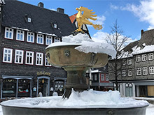 Goldener Adler auf dem Goslarer Marktplatz